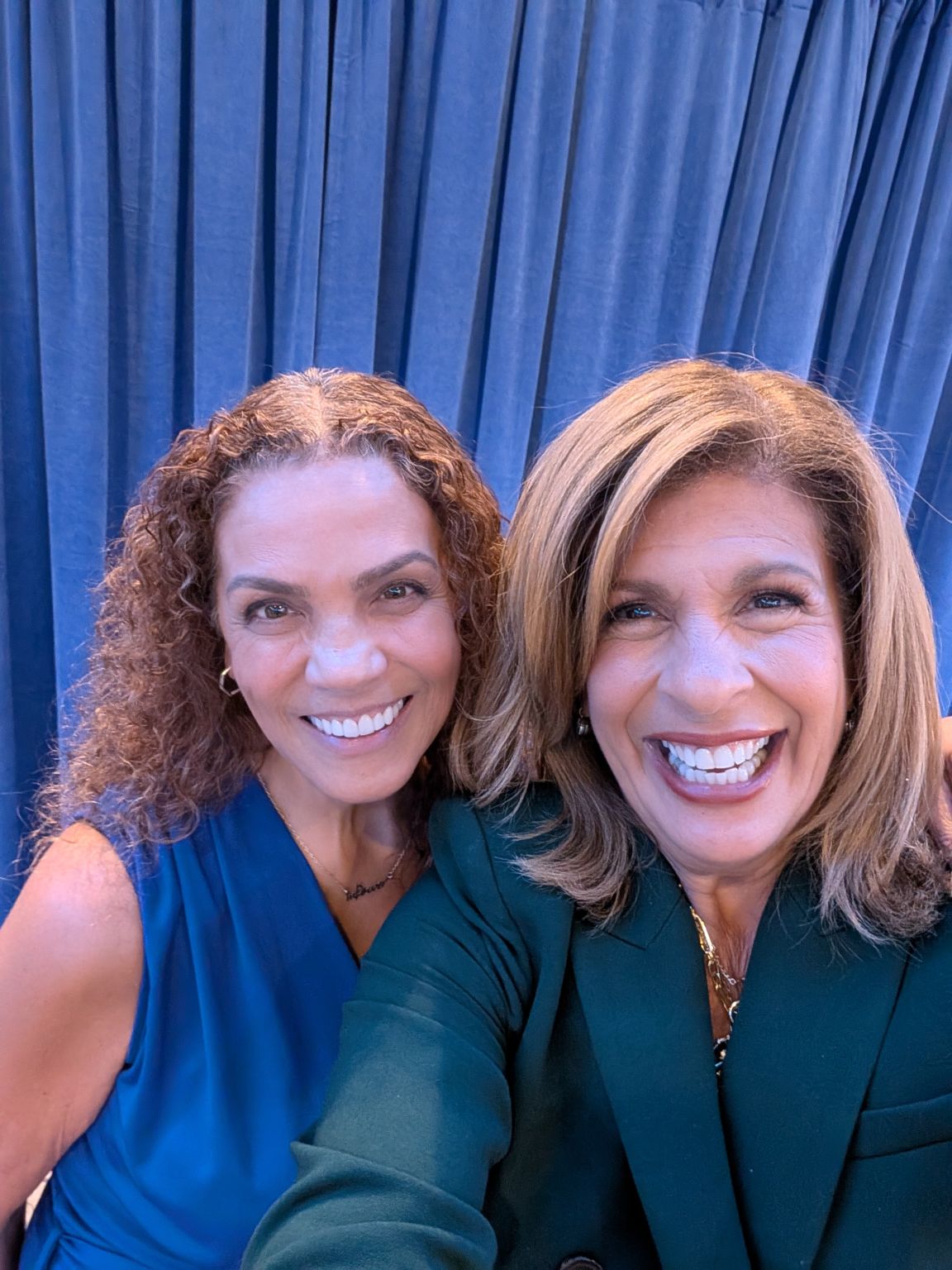 Cover image for the article Present in Chicago: Hoda Kotb, President Bush, and Sasha